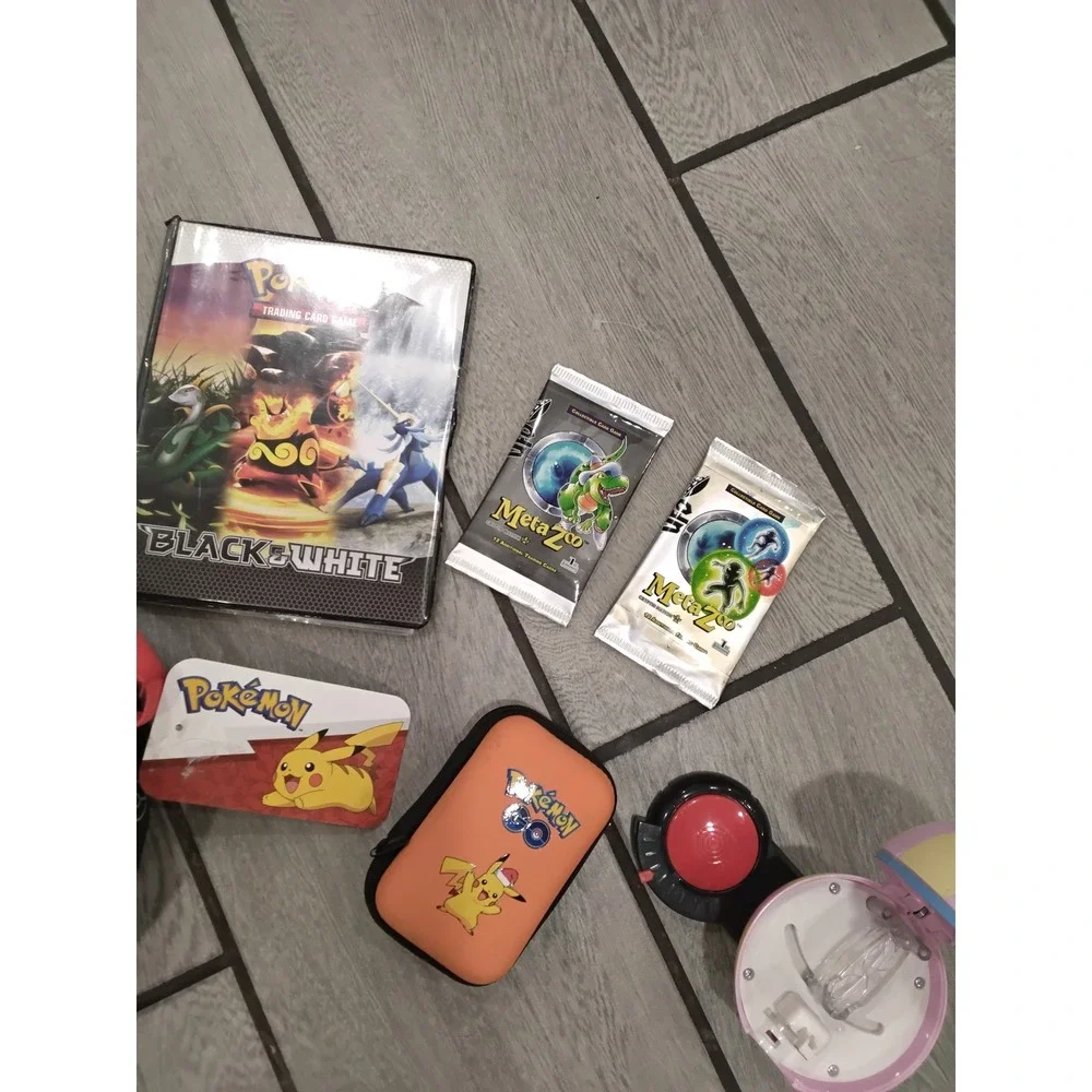 Pokemon Bundle Thermos Lunch Bag Card Binder‎ MetaZoo Packs Pikachu Case Lot